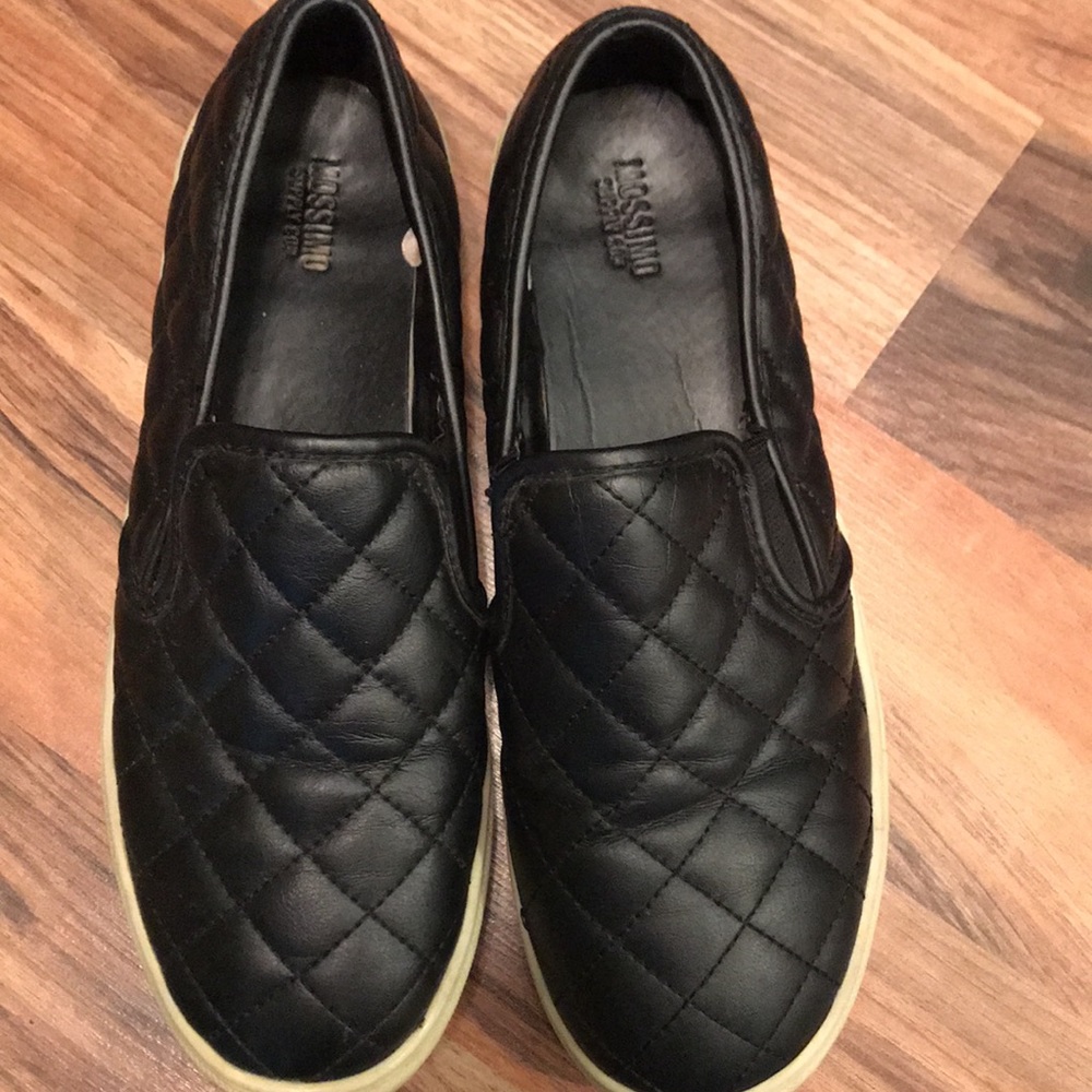 Shoes - Picture 2 of 4